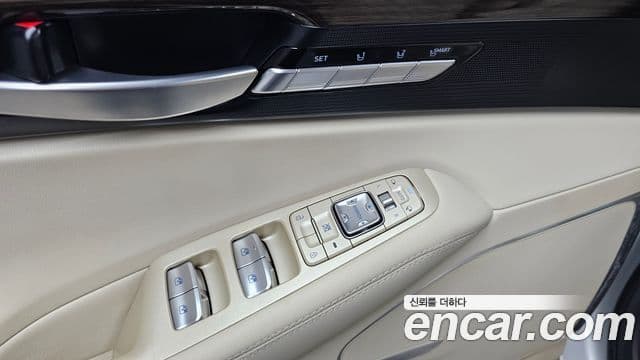 Genesis EQ900 Luxury, 2016 15