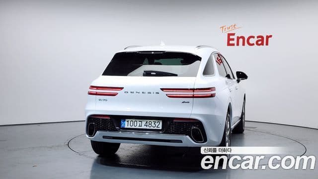 Genesis GV70, 2023 4
