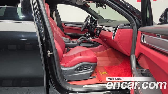 Porsche Cayenne (PO536) 3.0 Platinum Edition, 2023 11
