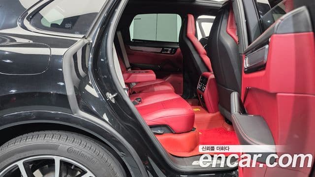 Porsche Cayenne (PO536) 3.0 Platinum Edition, 2023 12