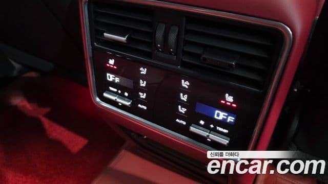 Porsche Cayenne (PO536) 3.0 Platinum Edition, 2023 18