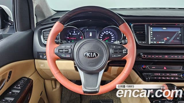 Kia All New Carnival Noblesse, 2016 14