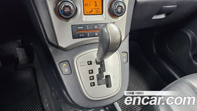 Kia 뉴카렌스 топовая версия, 2009 9