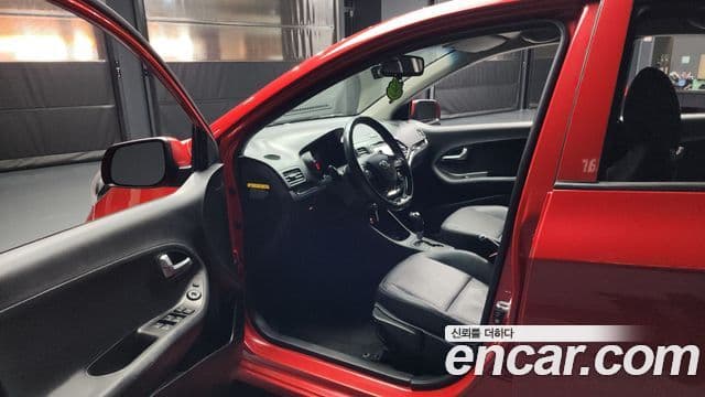 Kia All New Morning Deluxe Trendy, 2015 10