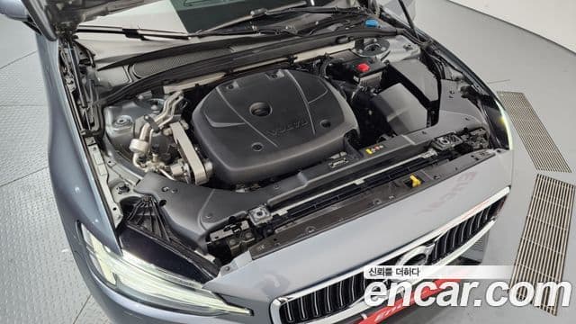 Volvo S60 3세대 T5 Inscription, 2020 6