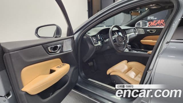 Volvo S60 3세대 T5 Inscription, 2020 10