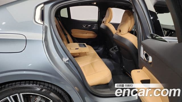 Volvo S60 3세대 T5 Inscription, 2020 12