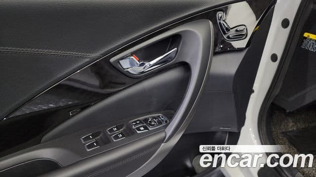 Hyundai Grandeur HG Modern, 2016 13