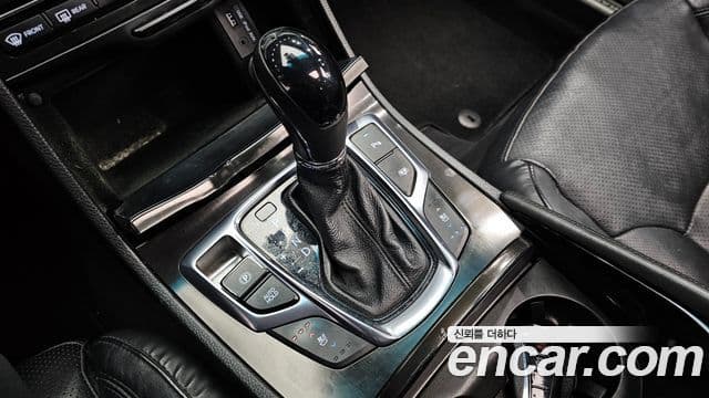 Hyundai Grandeur HG гибрид Premium, 2015 9