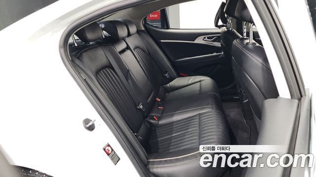 Genesis G70 Elite, 2020 12