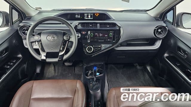 Toyota 프리우스 C, 2019 7