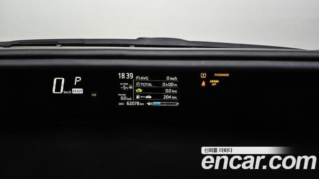 Toyota 프리우스 C, 2019 8