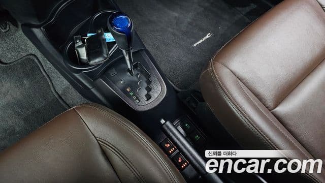 Toyota 프리우스 C, 2019 9