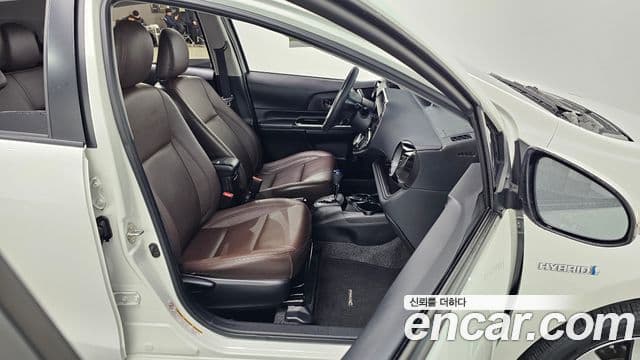 Toyota 프리우스 C, 2019 10