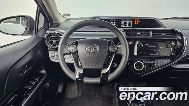 Toyota 프리우스 C, 2019 13