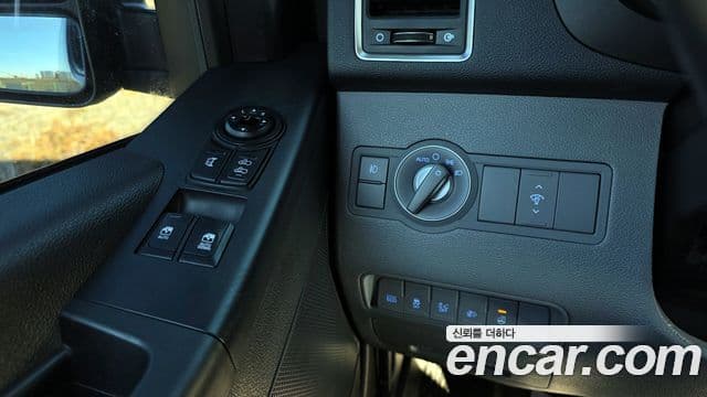 Hyundai 쏠라티 Luxury, 2023 18