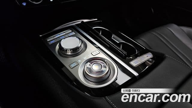 Genesis G80 (RG3) бензин 2.5 турбо 2WD, 2024 9