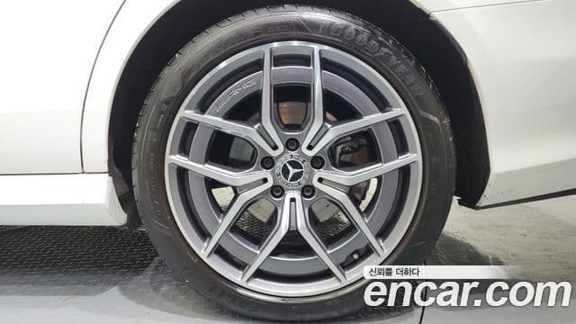 Mercedes-Benz E-класс W213 AMG Line, 2023 все фото