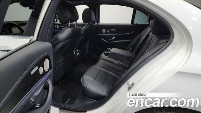 Mercedes-Benz E-класс W213 AMG Line, 2023 11