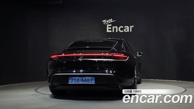 Porsche 타이칸 базовый, 2022 4