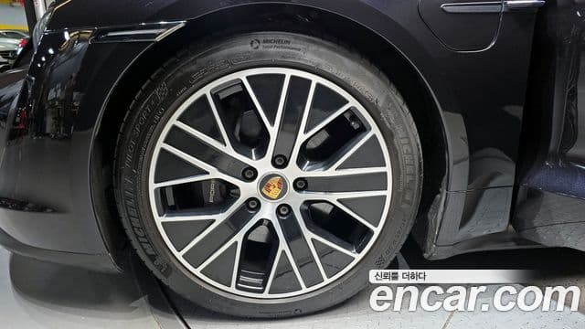 Porsche 타이칸 базовый, 2022 все фото