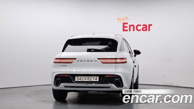 Genesis GV70, 2021 4