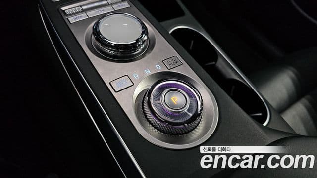 Genesis GV70, 2021 9