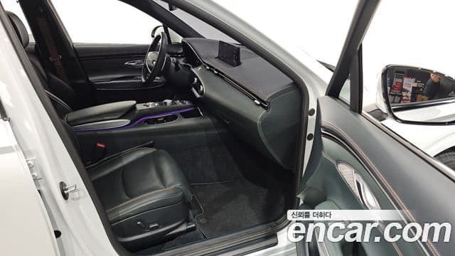 Genesis GV70, 2021 10