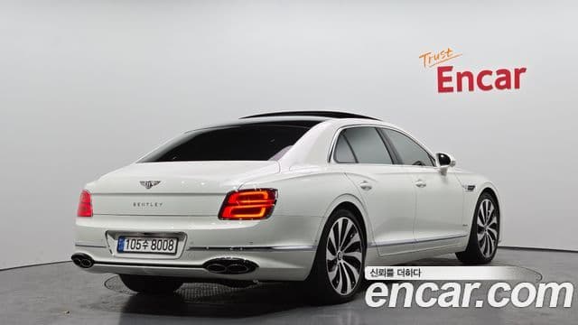 Bentley Flying Spur 3세대 4.0 Azure, 2024 2