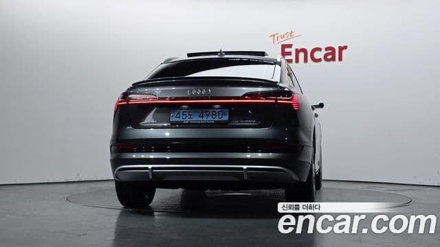 Audi e-Tron 55 Quattro Sportback, 2022 4