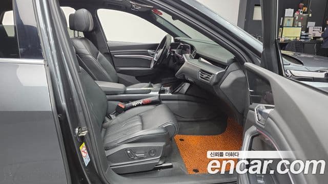 Audi e-Tron 55 Quattro Sportback, 2022 10