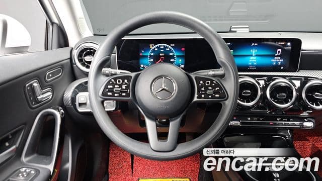 Mercedes-Benz A-класс W177 A220 хэтчбек, 2019 13