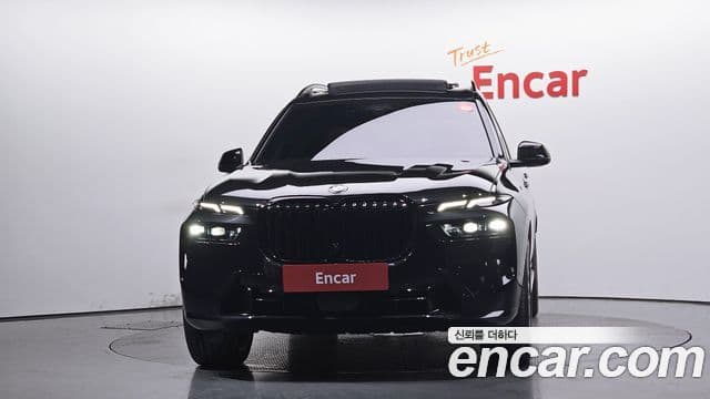 BMW X7 (G07) xDrive 40i Design Pure Excellence 6인승, 2025 3