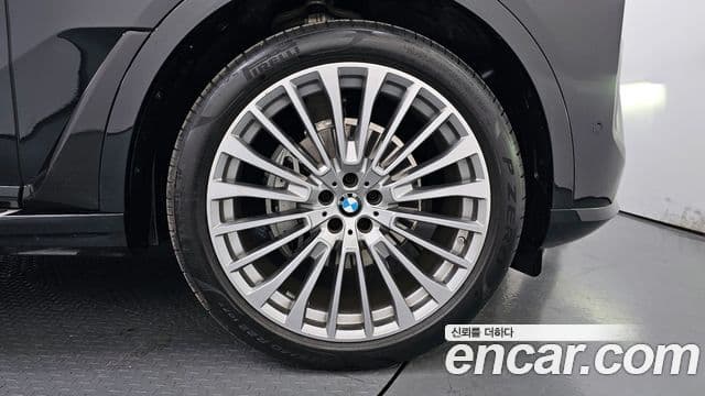 BMW X7 (G07) xDrive 40i Design Pure Excellence 6인승, 2025 все фото