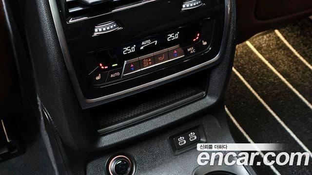 BMW X7 (G07) xDrive 40i Design Pure Excellence 6인승, 2025 17