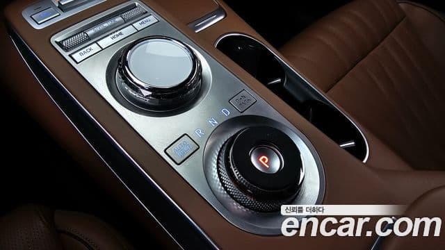 Genesis GV70, 2022 9