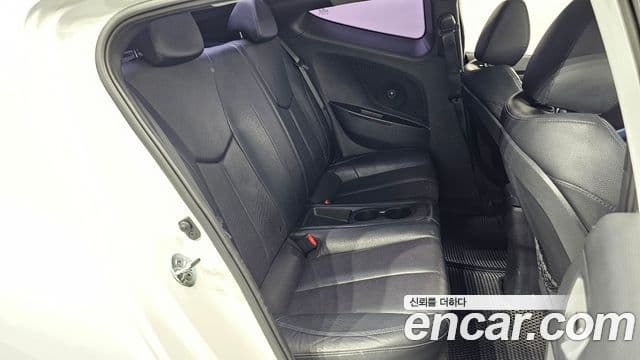 Hyundai Veloster турбо GDi Extreme, 2013 12