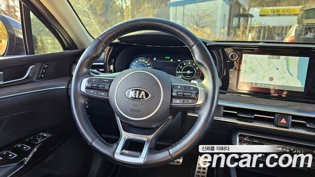 Kia K5 3세대 Signature, 2021 16