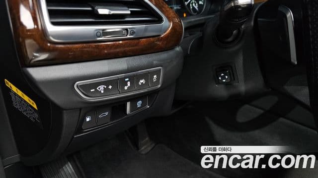 Genesis EQ900 Premium Luxury, 2016 17