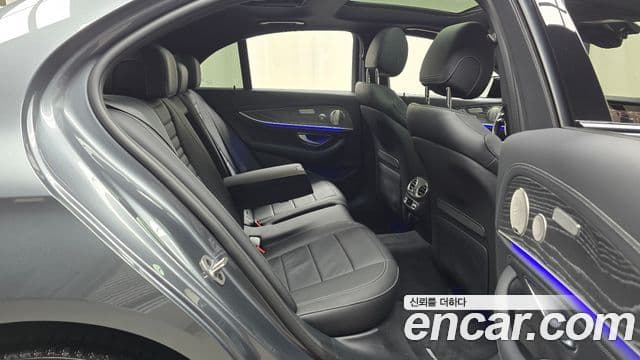 Mercedes-Benz E-класс W213 AMG Line, 2023 12