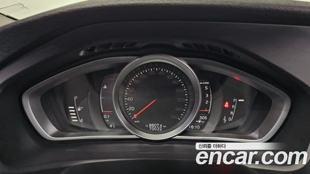 Volvo V40 2세대, 2018 8