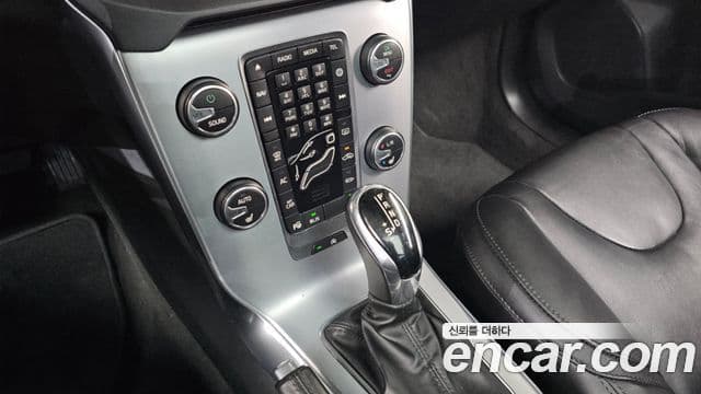 Volvo V40 2세대, 2018 9