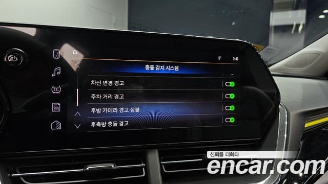 Chevrolet(GM대우) Trax кроссовер 1.2 ACTIV, 2024 17