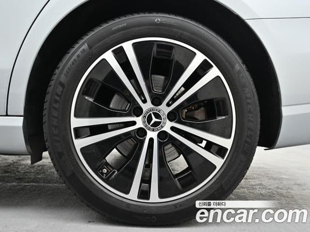 Mercedes-Benz E-класс W213 Avantgarde, 2022 все фото