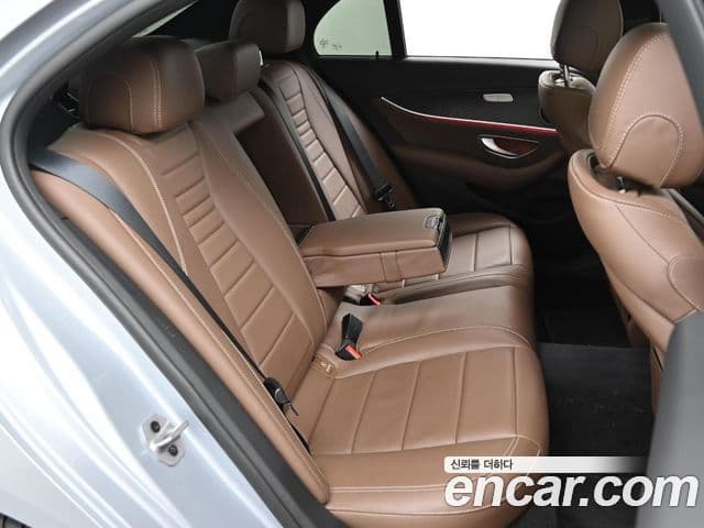 Mercedes-Benz E-класс W213 Avantgarde, 2022 12