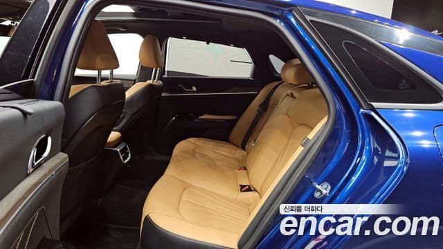 Kia K5 3세대 Signature, 2021 12