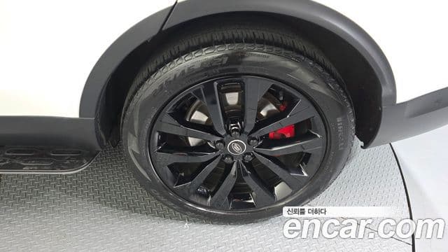 Land Rover Discovery 5 D250 SE, 2023 все фото