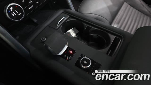 Land Rover Discovery 5 D250 SE, 2023 9