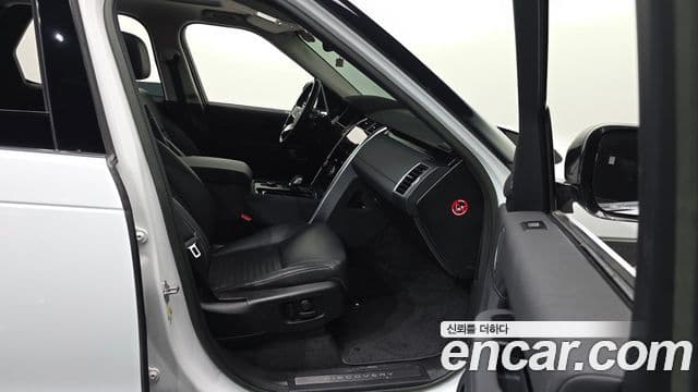 Land Rover Discovery 5 D250 SE, 2023 11