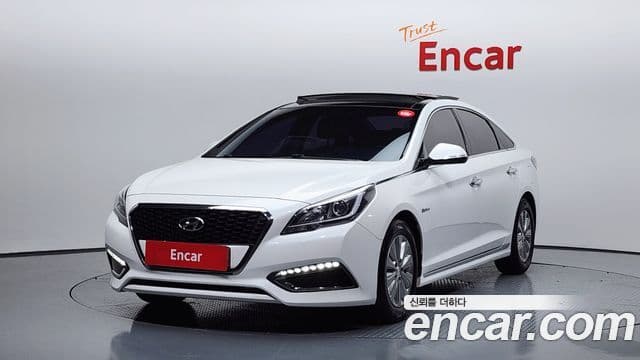 Hyundai LF Sonata гибрид Modern, 2015 1